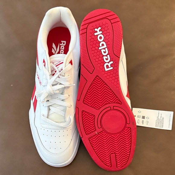 Reebok Classic White and Red Shoes - Picture 2 of 3